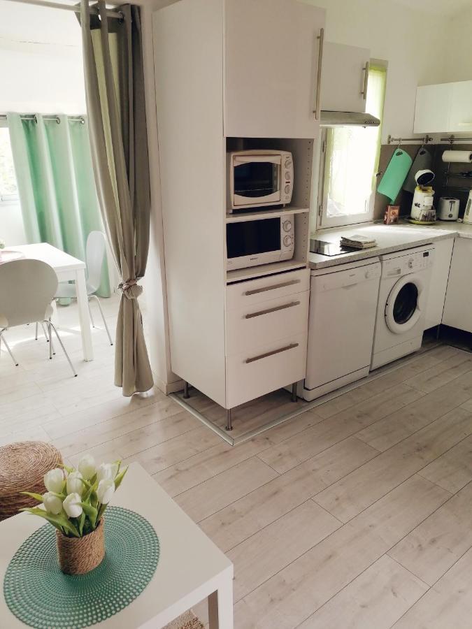 Appartement La Pinede Груисан Екстериор снимка