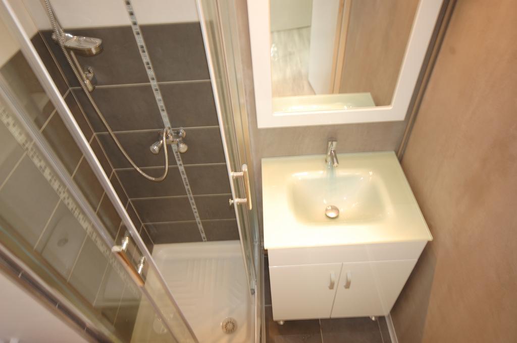 Appartement La Pinede Груисан Стая снимка